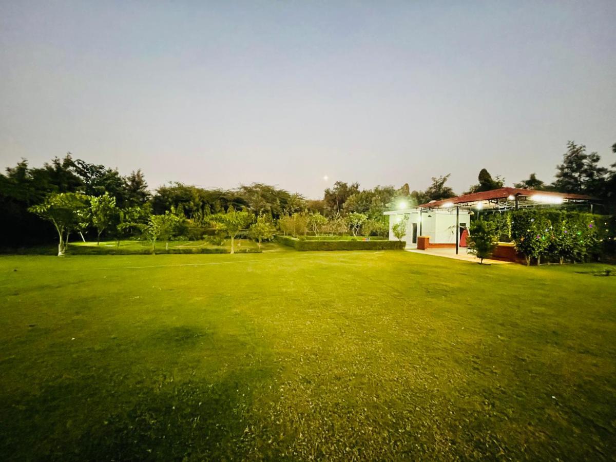 Anantam Aravali Villa Gurgáon Kültér fotó