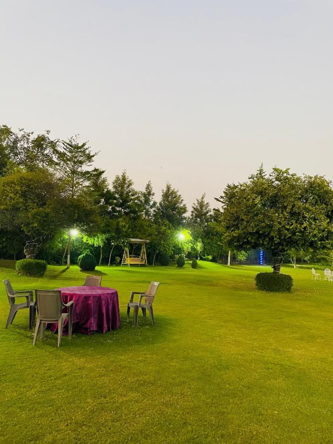Anantam Aravali Villa Gurgáon Kültér fotó
