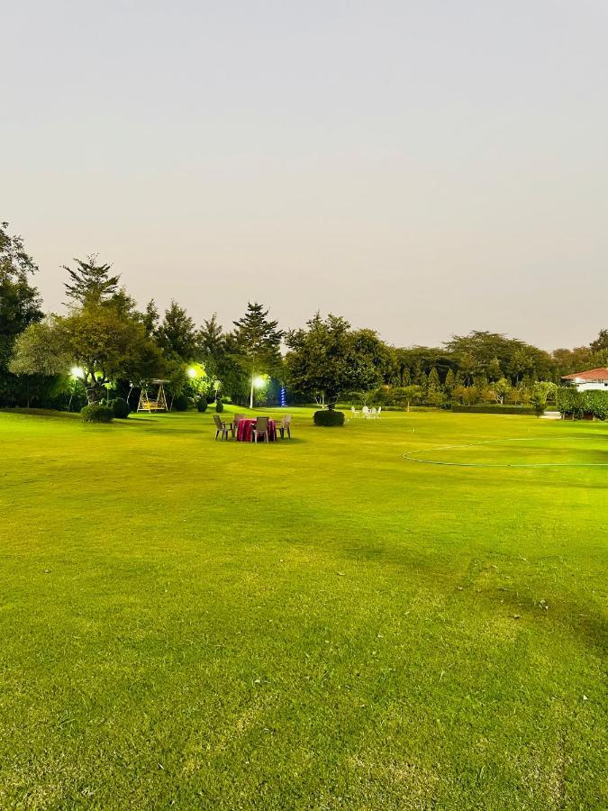 Anantam Aravali Villa Gurgáon Kültér fotó