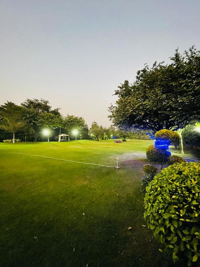 Anantam Aravali Villa Gurgáon Kültér fotó